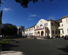 O pronto-socorro do Hospital do Trabalhador (HT) completou 22 anos de atendimento nesta segunda-feira (29). Inaugurado em 1998, o serviço já atendeu mais de 1,2 milhão de traumas.