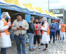 Paraná faz “blitz da saúde” para cuidar dos caminhoneiros