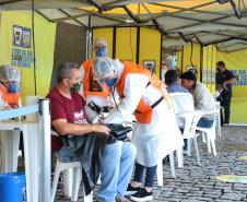 Paraná faz “blitz da saúde” para cuidar dos caminhoneiros