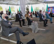 O governador Carlos Massa Ratinho Junior participou nesta terça-feira (01), em Curitiba, da inauguração do Erastinho, o primeiro hospital oncopediátrico do Sul do País. Idealizado pelo Hospital Erasto Gaetner, referência no tratamento de câncer no Paraná, a unidade recebeu investimento de R$ 30 milhões, sendo que mais de R$ 19 milhões foram destinados pelo Governo do Estado. O hospital é filantrópico e atende também pelo SUS. 