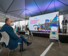 O governador Carlos Massa Ratinho Junior participou nesta terça-feira (01), em Curitiba, da inauguração do Erastinho, o primeiro hospital oncopediátrico do Sul do País. Idealizado pelo Hospital Erasto Gaetner, referência no tratamento de câncer no Paraná, a unidade recebeu investimento de R$ 30 milhões, sendo que mais de R$ 19 milhões foram destinados pelo Governo do Estado. O hospital é filantrópico e atende também pelo SUS. 