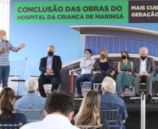 O vice-governador Darci Piana e o secretário de Estado da Saúde Beto Preto assinam o repasse de recursos ao Hospital da Criança para conclusão das obras