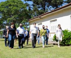 Governador e secretário da Saúde visitam Hospital de Dermatologia Sanitária do Paraná 