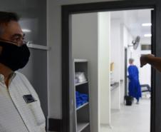 Governo entrega novos veículos para auxiliar no atendimento de saúde em Antonina