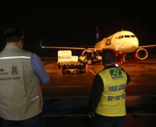 As vacinas Oxford/AstraZeneca, desenvolvidas em parceria com a Fundação Oswaldo Cruz (Fiocruz), devem chegaram no Aeroporto Internacional Afonso Pena, em São José dos Pinhais, na Região Metropolitana de Curitiba.