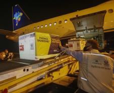 As vacinas Oxford/AstraZeneca, desenvolvidas em parceria com a Fundação Oswaldo Cruz (Fiocruz), devem chegaram no Aeroporto Internacional Afonso Pena, em São José dos Pinhais, na Região Metropolitana de Curitiba.