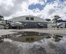 Governo vai usar frota aérea para agilizar transporte da vacina no Paraná