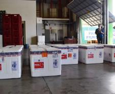 Paraná recebeu neste sábado mais 240,4 mil doses da vacina contra a Covid-19