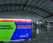 Paraná distribui 369,6 mil novas doses e começa a vacinar idosos acima de 70 anos