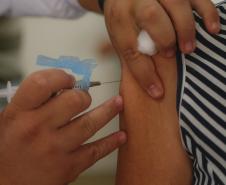 Municípios do Paraná aderem à vacinação de domingo a domingo