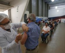Municípios do Paraná aderem à vacinação de domingo a domingo
