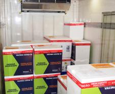 Paraná distribui novo lote e começa a vacinar idosos com mais de 75 anos