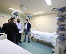 O governador Carlos Massa Ratinho Junior visita nesta quarta-feira (14) o Hospital Regional São Sebastião, na Lapa. A Secretaria de Estado da Saúde disponibiliza seis leitos de UTI no hospital. A unidade já conta com 40 leitos de enfermaria na estratégia de combate à Covid-19.