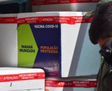 Estado distribui mais 205 mil vacinas contra a Covid-19; veja divisão por regional