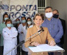 O Governo do Estado inaugurou uma nova Unidade Básica de Saúde (UBS) no município de Ponta Grossa nesta terça-feira (11). A obra possui um investimento de R$ 750 mil de repasse estadual. O secretário de Estado da Saúde, Beto Preto, esteve presente na inauguração e falou sobre a importância desta obra para a população. - Ponta Grossa, 11/05/2021