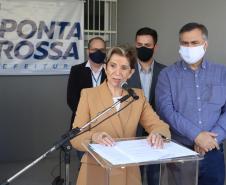 O Governo do Estado inaugurou uma nova Unidade Básica de Saúde (UBS) no município de Ponta Grossa nesta terça-feira (11). A obra possui um investimento de R$ 750 mil de repasse estadual. O secretário de Estado da Saúde, Beto Preto, esteve presente na inauguração e falou sobre a importância desta obra para a população. - Ponta Grossa, 11/05/2021