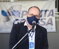 O Governo do Estado inaugurou uma nova Unidade Básica de Saúde (UBS) no município de Ponta Grossa nesta terça-feira (11). A obra possui um investimento de R$ 750 mil de repasse estadual. O secretário de Estado da Saúde, Beto Preto, esteve presente na inauguração e falou sobre a importância desta obra para a população. - Ponta Grossa, 11/05/2021