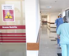 No Dia da Enfermagem, governador destaca dedicação dos profissionais no combate à Covid-19