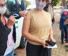 Paraná já vacinou mais de 30 mil profissionais da educação contra a Covid-19
