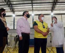 Paraná inicia vacinação contra a Covid-19 em trabalhadores do transporte aéreo