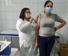 Municípios aderem campanha de domingo a domingo e população é vacinada contra a Covid-19 neste sábado