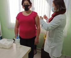 Municípios aderem campanha de domingo a domingo e população é vacinada contra a Covid-19 neste sábado