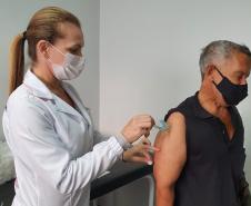 Municípios aderem campanha de domingo a domingo e população é vacinada contra a Covid-19 neste sábado