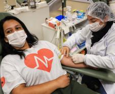 Com estoque 40% abaixo do ideal, Hemepar faz apelo à população para doar sangue.
