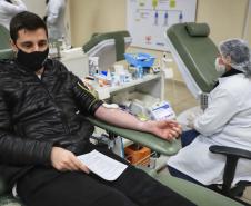 Com estoque 40% abaixo do ideal, Hemepar faz apelo à população para doar sangue.