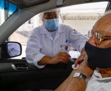 Com vacinação, idosos passam de maioria para um quarto dos pacientes que dão entrada nas UTIs