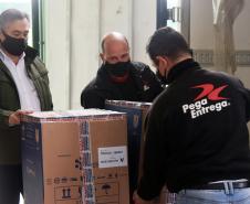 Paraná recebe 234 mil vacinas contra a Covid-19; doses da Pfizer vão para os 399 municípios