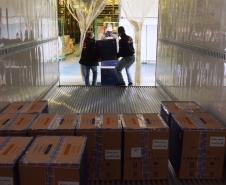 Paraná recebe 234 mil vacinas contra a Covid-19; doses da Pfizer vão para os 399 municípios