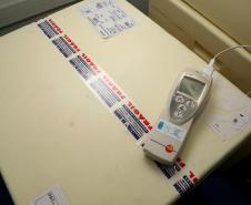 O Paraná recebeu na manhã desta sexta-feira (18) um novo lote de vacinas contra a Covid-19. São 143.910 doses do imunizante Comirnaty, produzido pela Pfizer/BioNtech - Curitiba, 18/06/2021