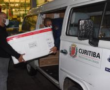 Governo do Estado entrega seringas e mais doses de vacina contra a Covid-19 para Curitiba em menos de oito horas