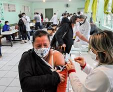 Campanha de Domingo a Domingo registra mais de 76 mil doses de vacina contra a Covid-19 neste final de semana