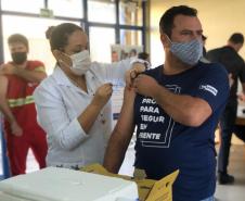 Campanha “De domingo a domingo” registra mais de 952 mil doses aplicadas aos finais de semana no Paraná