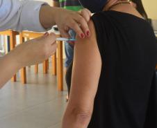 Campanha “De domingo a domingo” registra mais de 952 mil doses aplicadas aos finais de semana no Paraná