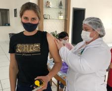 Campanha “De domingo a domingo” registra mais de 952 mil doses aplicadas aos finais de semana no Paraná