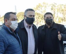 Governador entrega 1.211 automóveis aos 399 municípios para reforçar Saúde da Família