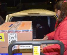 Paraná recebe 548 mil vacinas contra a Covid-19 para continuar campanha de imunização