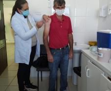 Mais de 1 milhão de pessoas foram vacinadas contra a Covid-19 aos finais de semana no Paraná