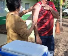 Mais de 1 milhão de pessoas foram vacinadas contra a Covid-19 aos finais de semana no Paraná