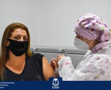Mais de 1 milhão de pessoas foram vacinadas contra a Covid-19 aos finais de semana no Paraná
