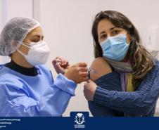 Mais de 1 milhão de pessoas foram vacinadas contra a Covid-19 aos finais de semana no Paraná