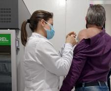 Paraná ultrapassa marca de 1,5 milhão de pessoas completamente imunizadas contra a Covid-19