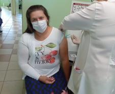 Vacinação contra a Covid-19 bate recorde no final de semana; mais de 122,3 mil doses foram aplicadas