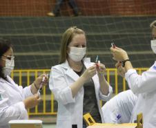 Vacinação contra a Covid-19 bate recorde no final de semana; mais de 122,3 mil doses foram aplicadas