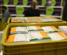 141 mil doses de vacinas contra a Covid-19 chegam ao Paraná nesta segunda-feira