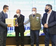 O secretário de Estado da Saúde, Beto Preto acompanha o ministro da Saúde, Marcelo Queiroga, nesta terça-feira (20) na Itaipu Binacional em Foz do Iguaçu. 