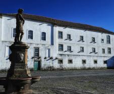 No aniversário de 373 anos de Paranaguá, Governo entrega veículos para atender a saúde